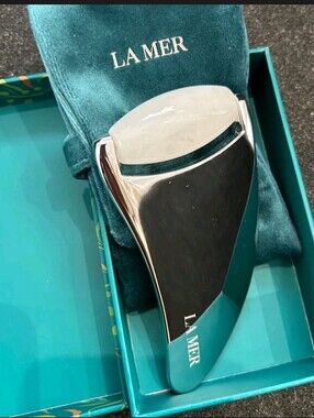 La Mer Roller White Jade